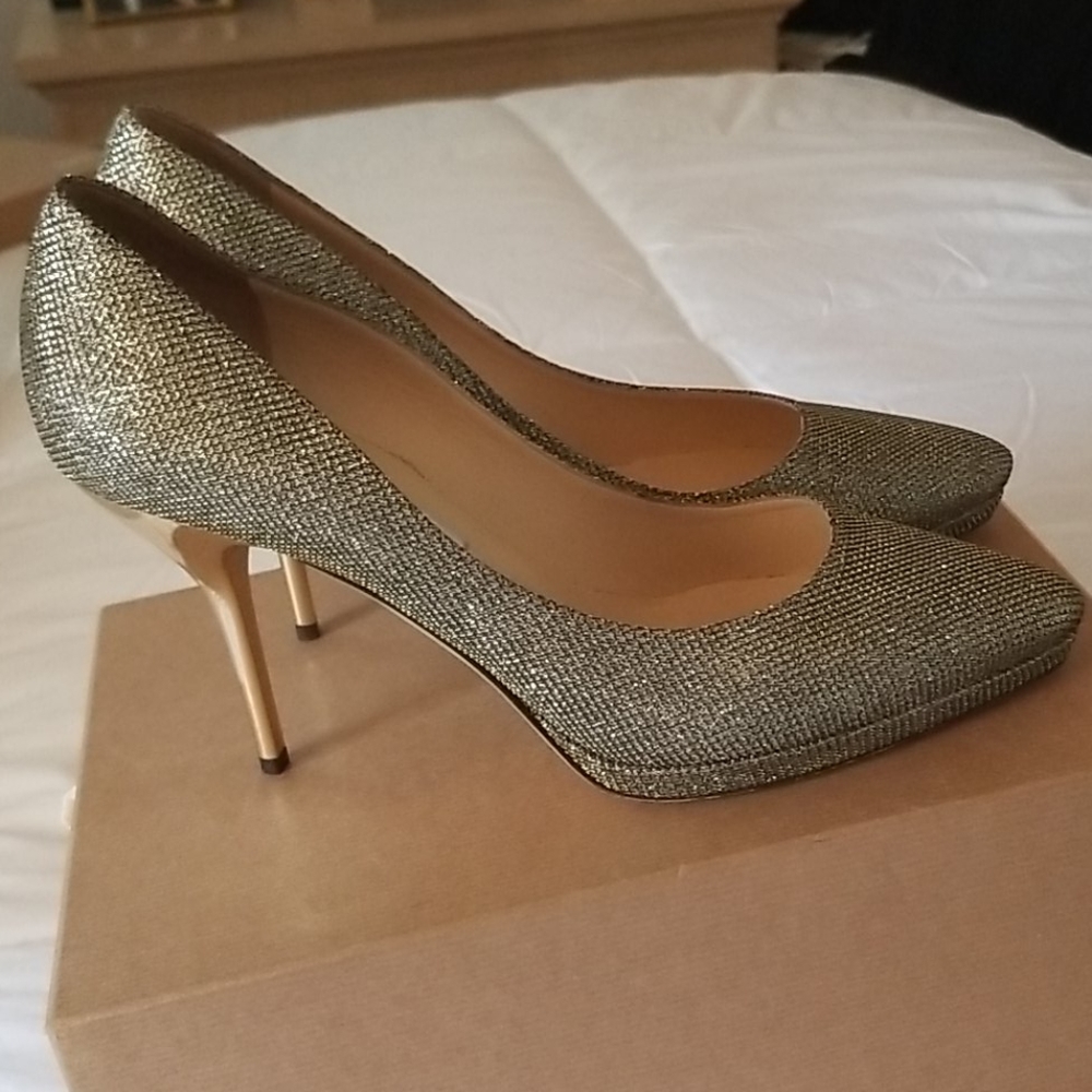 NEW Jimmy Choo Gold Metallic Pumps